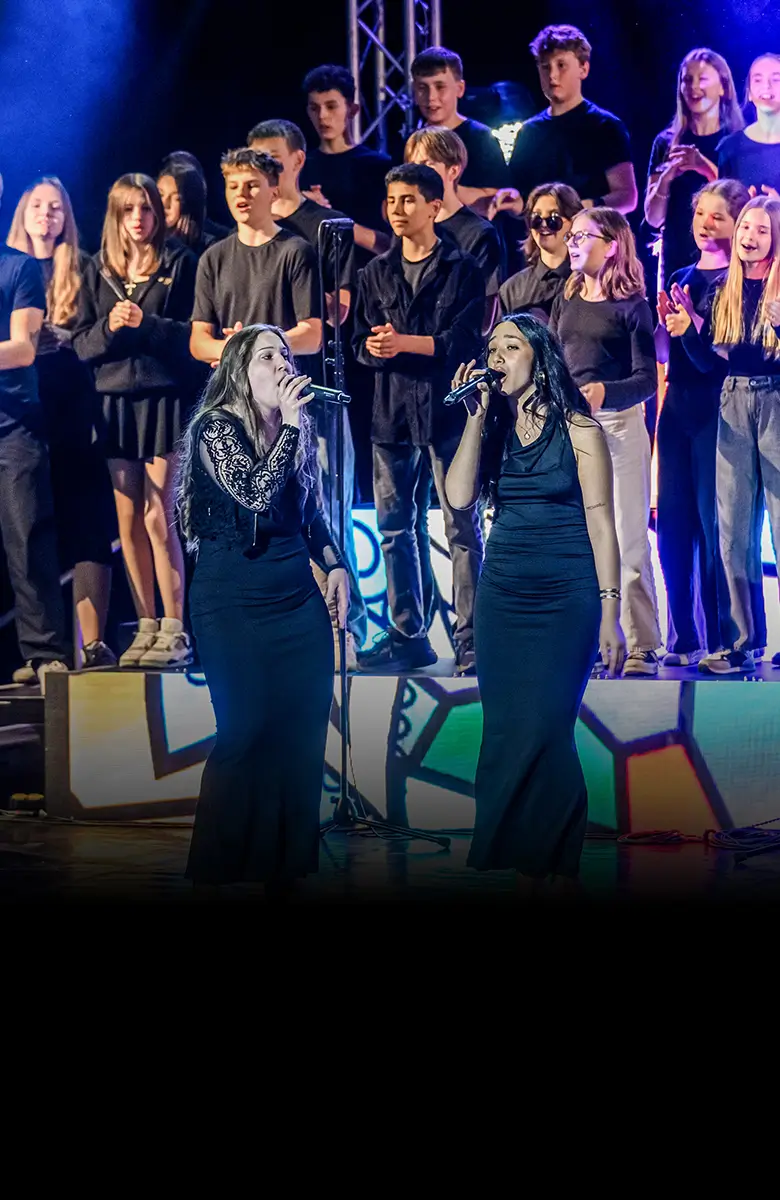 DĚTSKÝ PĚVECKÝ SBOR a Jiří ZABYSTRZAN Band